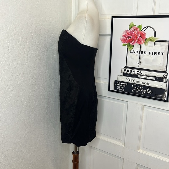 Marchesa Notte Black Lace Strapless Mini Dress Size 10 - Picture 8 of 8